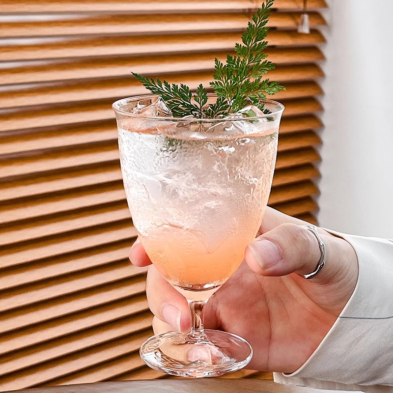 Prosty szklany kieliszek na wy – Lemon Tea Coffee recenzja i cena